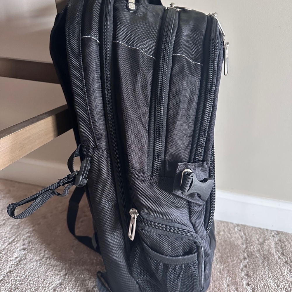 High Sierra 17" Laptop Backpack – TSA-Friendly, Black, Like New - Picture 6 of 14